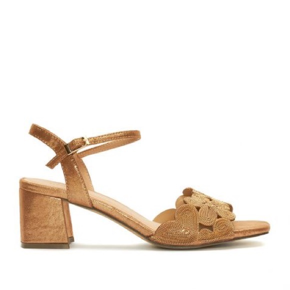 Stuart Weitzman Floral Sandals - Cream - Picture 3 of 14